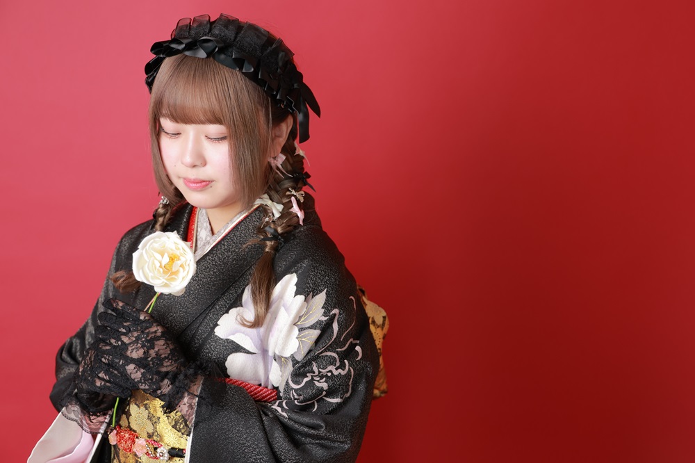 個性派ヘア飾り　ツイン編み下ろし